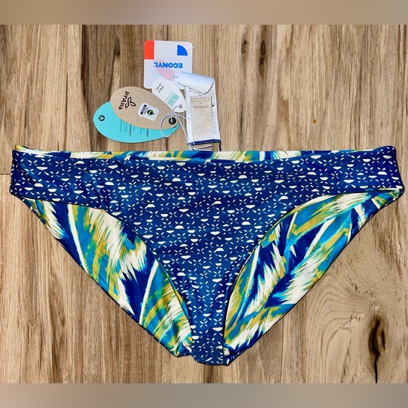 NWT 𝚁𝚎𝚟𝚎𝚛𝚜𝚒𝚋𝚕𝚎 𝑷𝒓𝒂𝒏𝒂 𝑡𝑟𝑜𝑝𝑖𝑐 𝑝𝑎𝑛𝑎𝑚𝑎 𝐵𝑟𝑒𝑦𝑎 𝑏𝑖𝑘𝑖𝑛𝑖 𝑏𝑜𝑡𝑡𝑜𝑚 - Picture 9 of 13